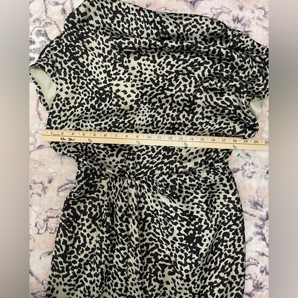Vince Camuto Beige Brown Cheetah Animal Print Cowl Neck Draped Back Dress SZ 8 - Picture 11 of 11